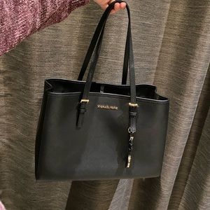 Michael Kors Jet Set Large Tote